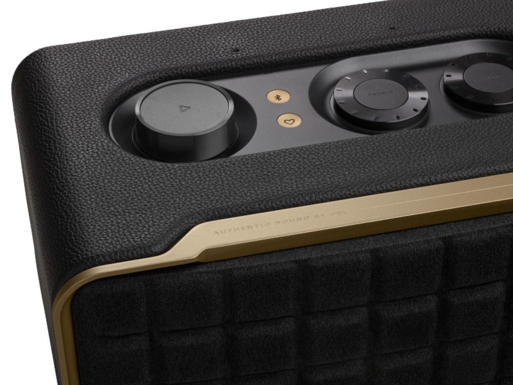 JBL2520Authentics2520200_Black_up0fc6gv6.jpg