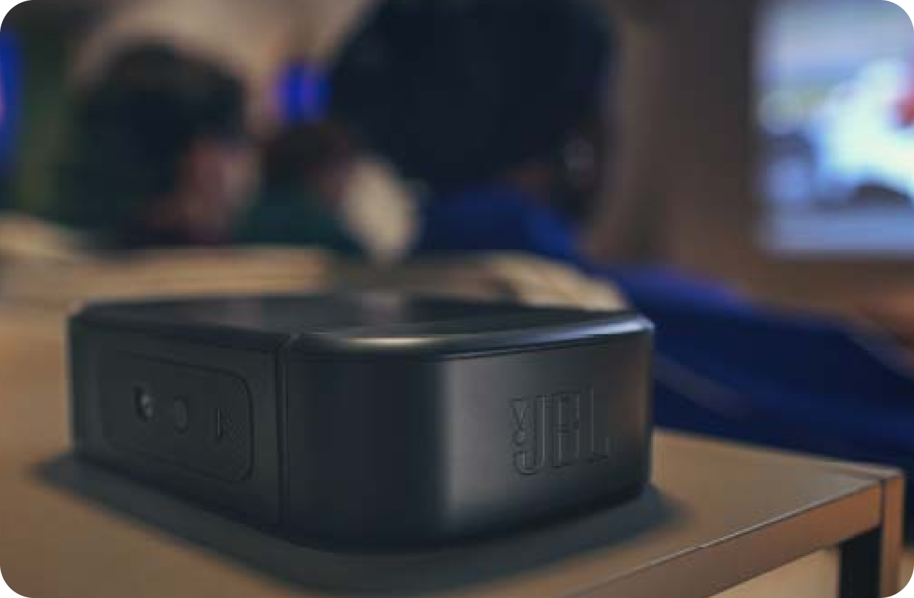 PREMIUM SOUND<br> FROM ANY SPOT