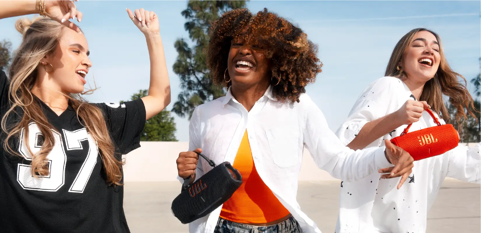 Multi-Speaker Connection Illustration