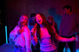 JBL PartyBox & JBL EasySing: Actually the Best Karaoke Setup